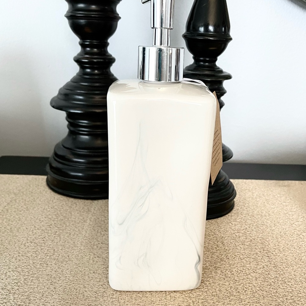 🆕Rae Dunn Ceramic SOAP Dispenser - Picture 4 of 4
